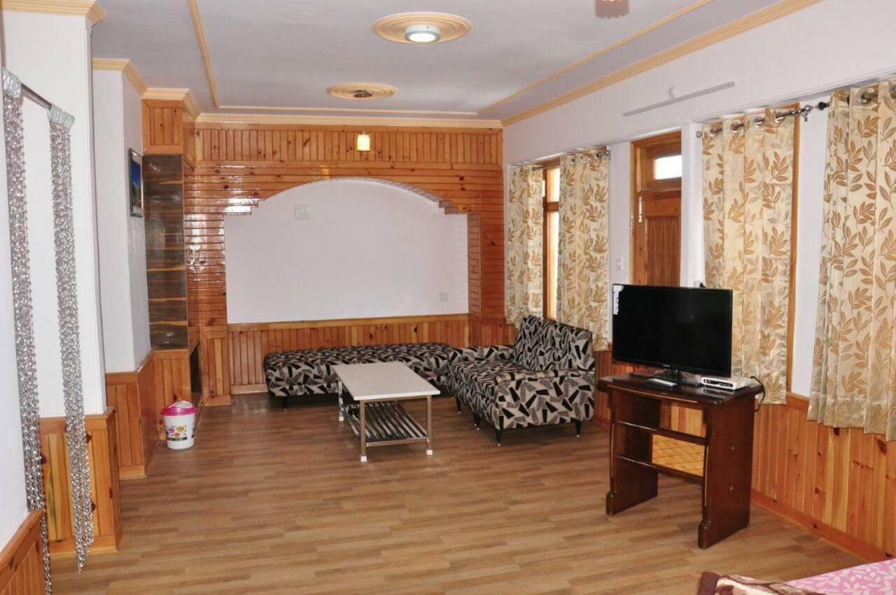 Sara Hotel Нарканда Екстериор снимка
