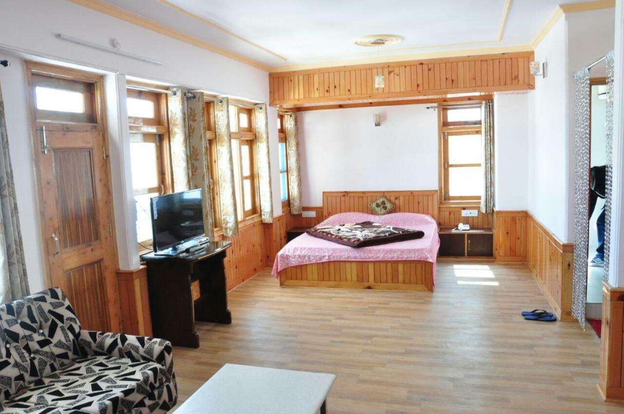 Sara Hotel Нарканда Екстериор снимка